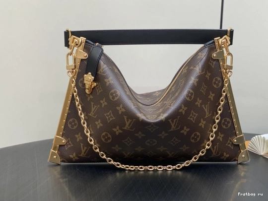 First bag ru VUITTON LOUIS Lucky Trunk 0712